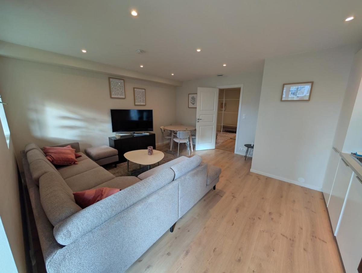 Spacious And Modern 4-room Apartment, Apartment *