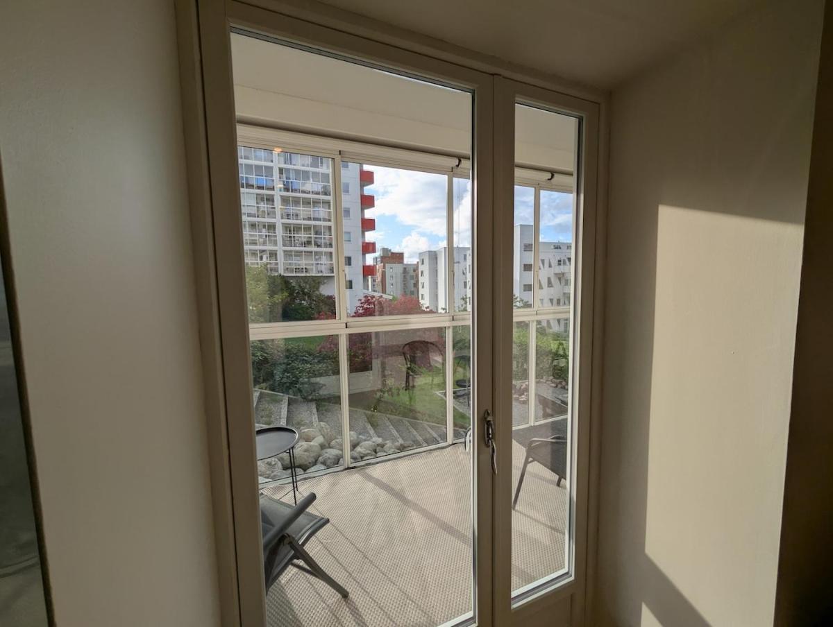 Spacious And Modern 4-room Apartment, Apartment