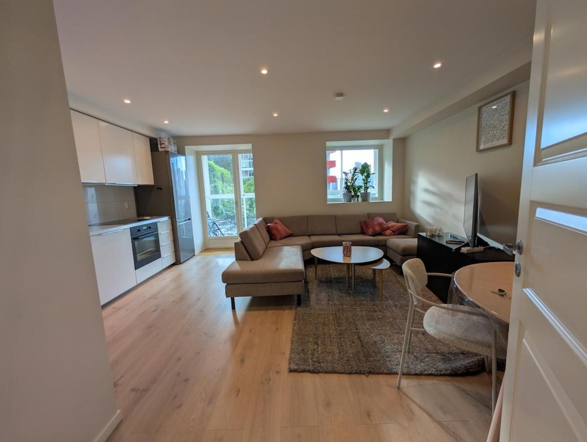 Spacious And Modern 4-room Apartment, Apartment